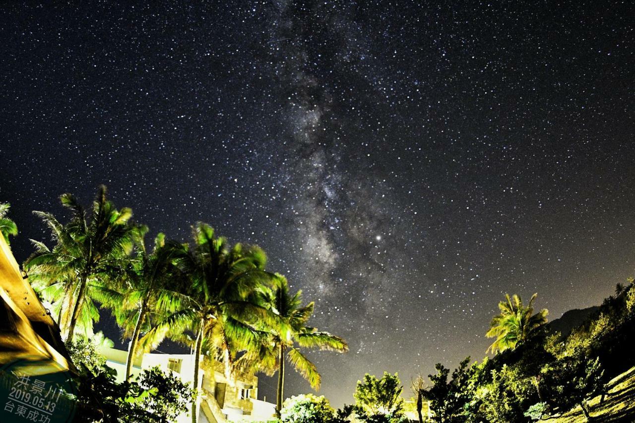 海景擁月星宿民宿 Chenggong Buitenkant foto